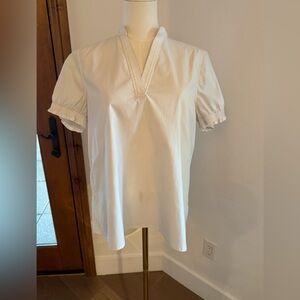 Athleta women’s oversized white shirt, short sleeve size x- small